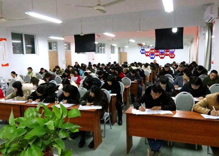 高中部舉辦一線(xiàn)教師“教學(xué)設(shè)計(jì)大賽”活動(dòng)